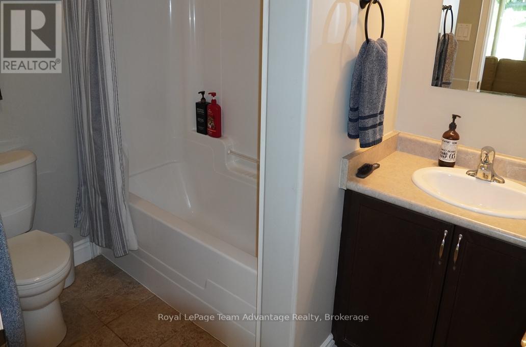 40 Winnifred Avenue E, Parry Sound, Ontario  P2A 2E7 - Photo 22 - X13457918