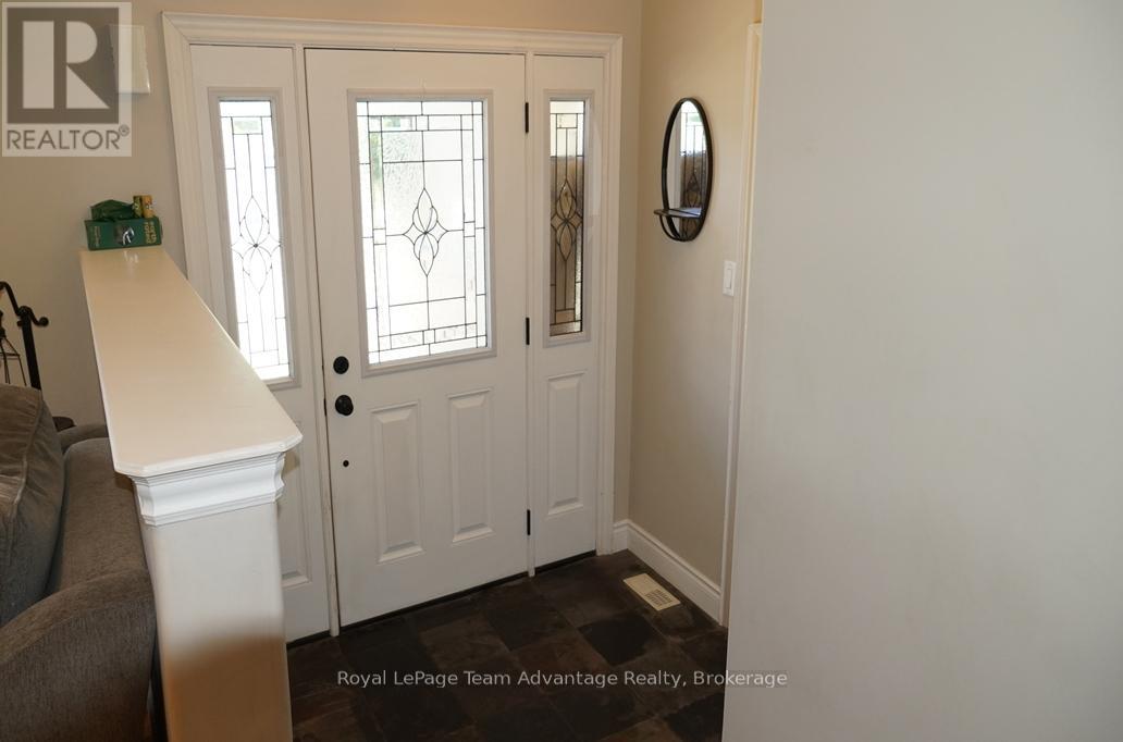 40 Winnifred Avenue E, Parry Sound, Ontario  P2A 2E7 - Photo 6 - X13457918