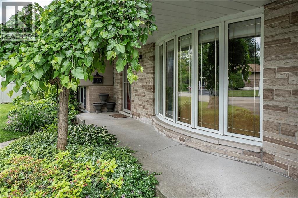 170 Seminole Road, Ancaster, Ontario  L9G 1Y8 - Photo 3 - 40840384