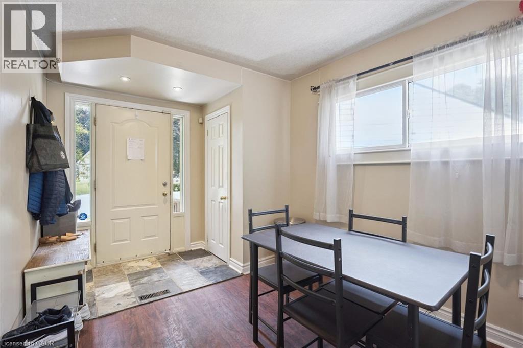 16 Beaucourt Place, Hamilton, Ontario  L8S 2P7 - Photo 4 - 40840126