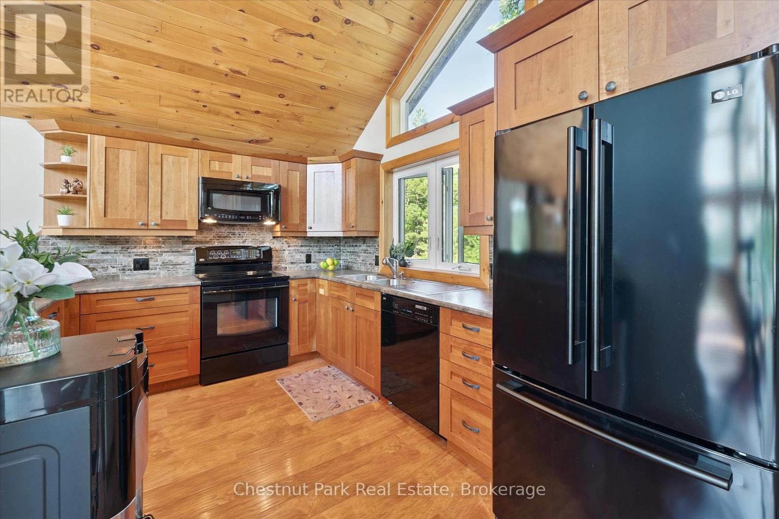 1 Diamond Island, Gravenhurst, Ontario  P1P 1R3 - Photo 17 - X13458660