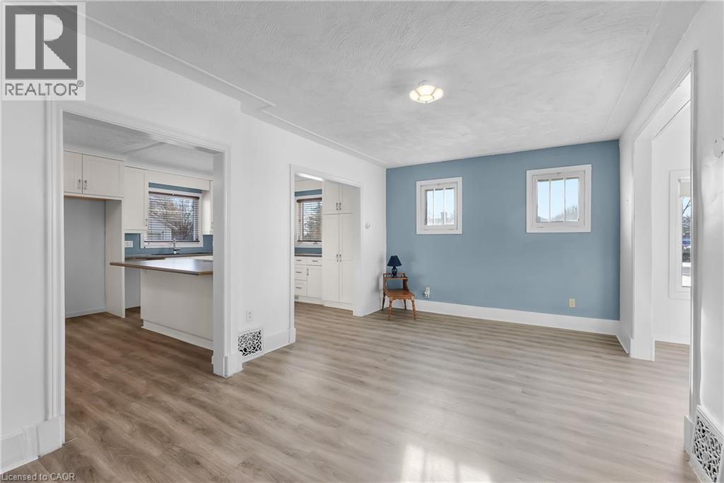 5932 Carlton Avenue, Niagara Falls, Ontario  L2G 5J5 - Photo 11 - 40840508