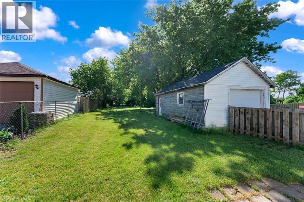 5932 Carlton Avenue, Niagara Falls, Ontario  L2G 5J5 - Photo 4 - 40840508