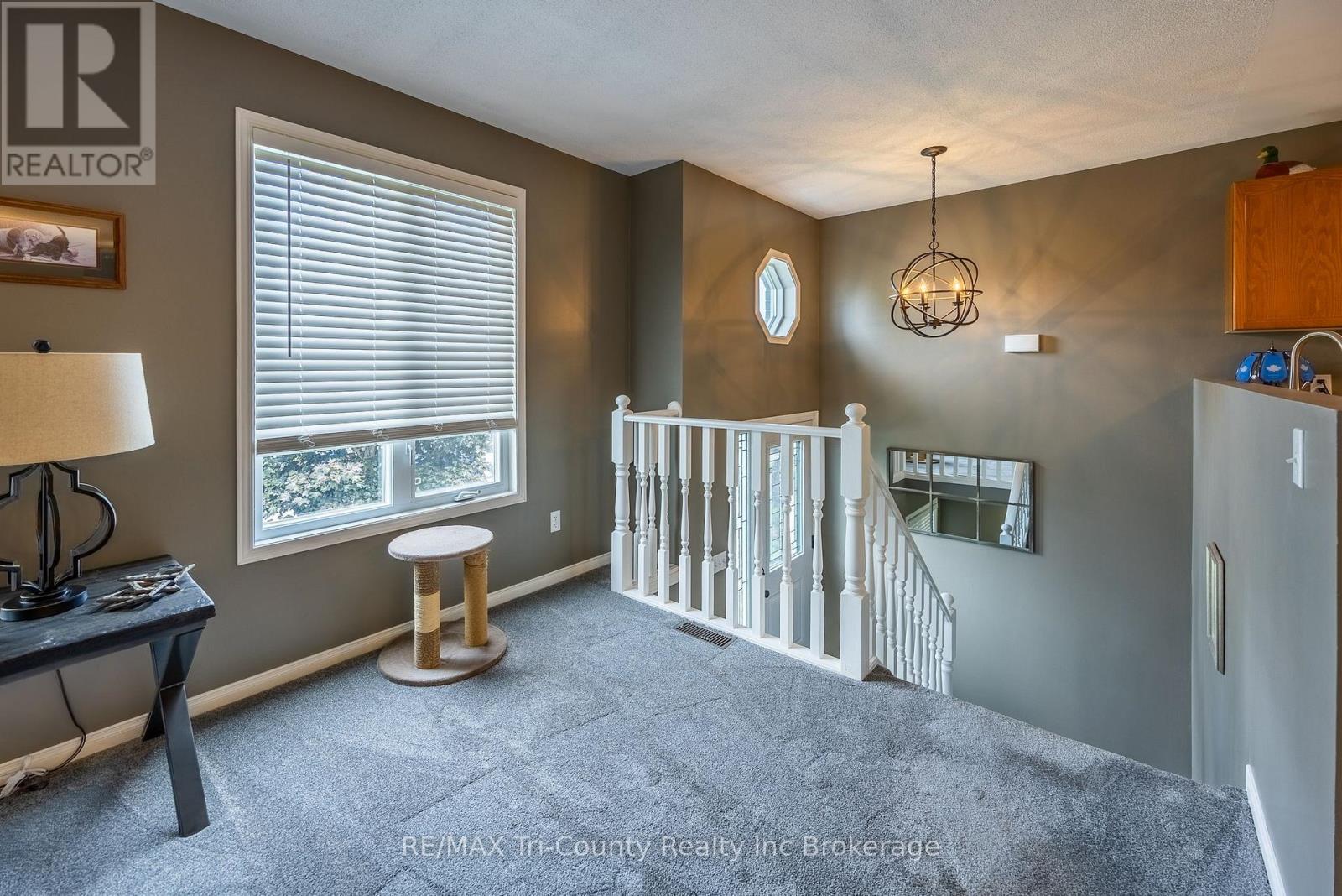 23 Magnolia Drive, Tillsonburg, Ontario  N4G 5N9 - Photo 3 - X13458988