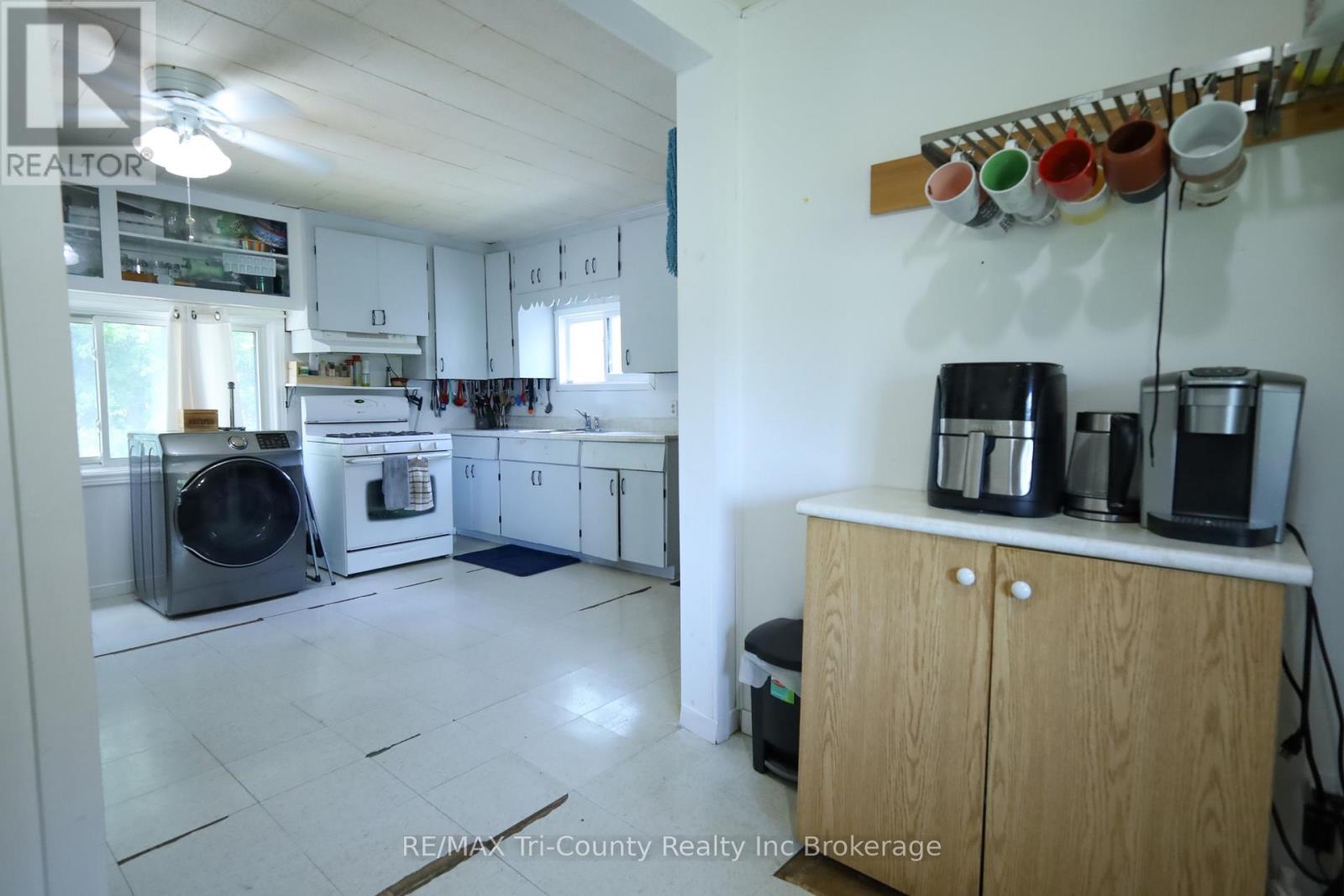 4942 59 Highway, Norfolk, Ontario  N0J 1E0 - Photo 13 - X13459026