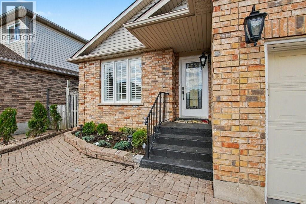 6 Theodore Drive, Hamilton, Ontario  L9A 5J8 - Photo 4 - 40840963