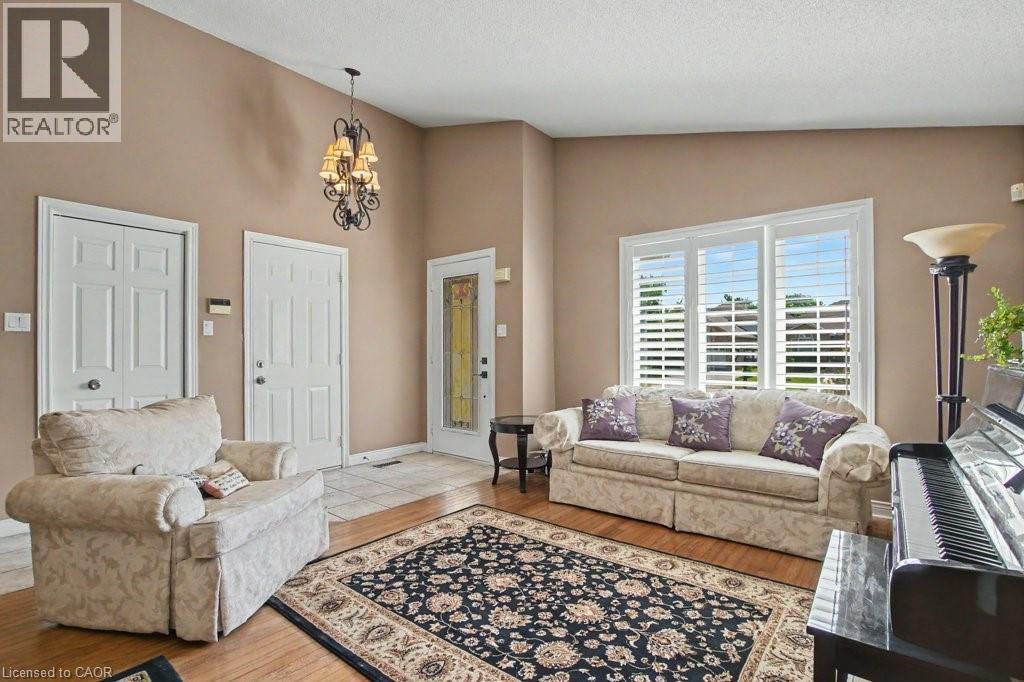 6 Theodore Drive, Hamilton, Ontario  L9A 5J8 - Photo 8 - 40840963
