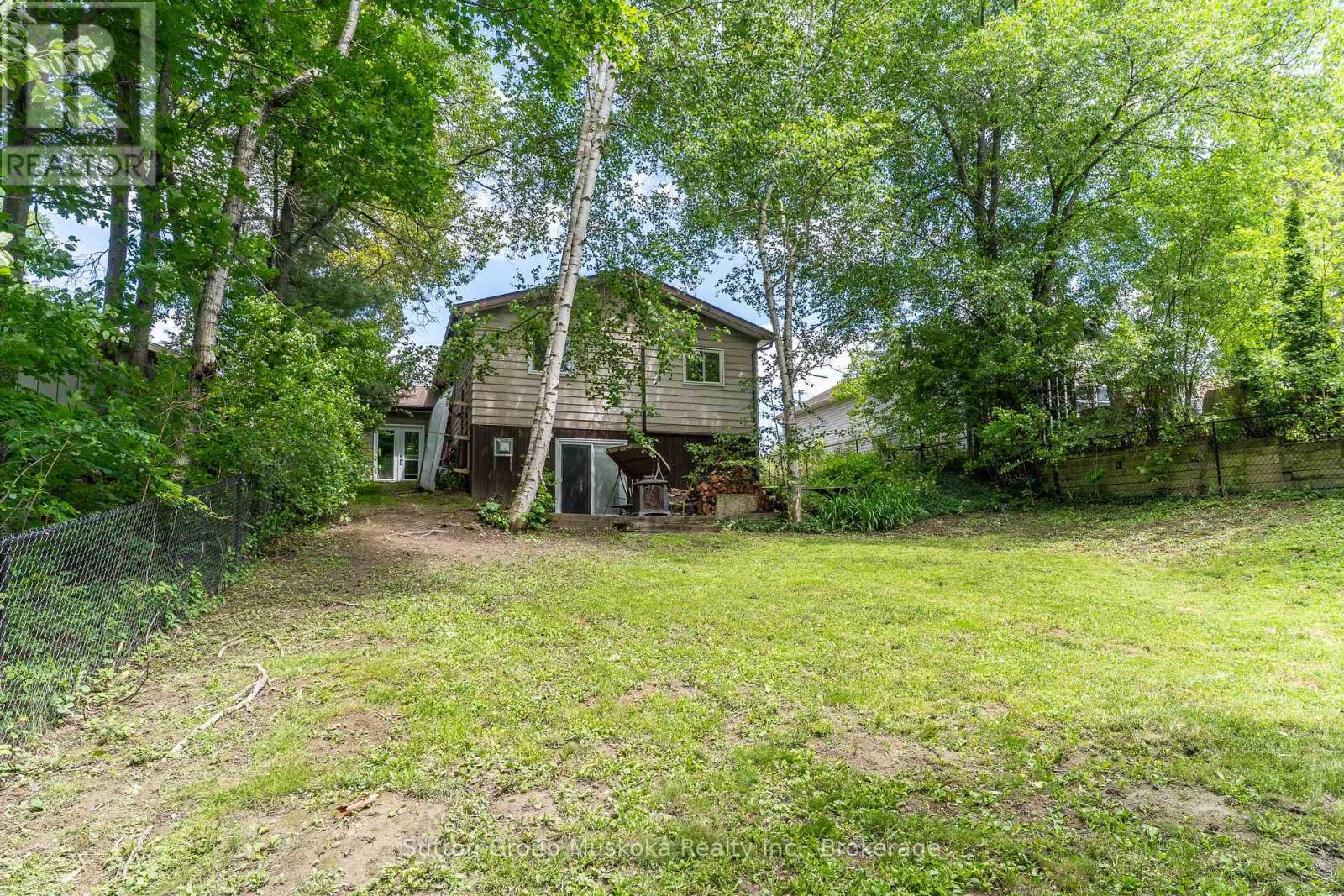 8 Gouldie Street, Huntsville, Ontario  P1H 1M5 - Photo 32 - X13459234
