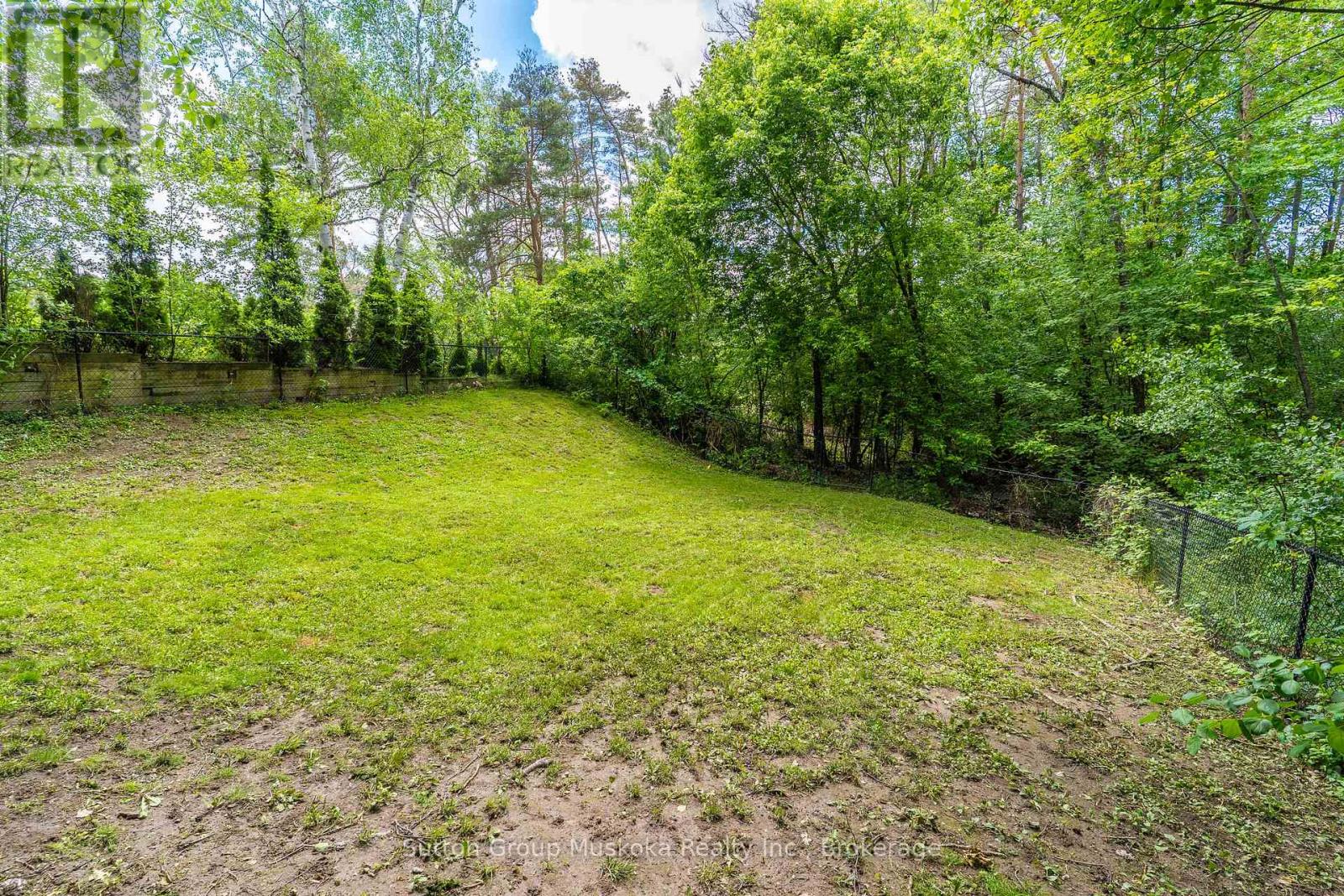 8 Gouldie Street, Huntsville, Ontario  P1H 1M5 - Photo 35 - X13459234