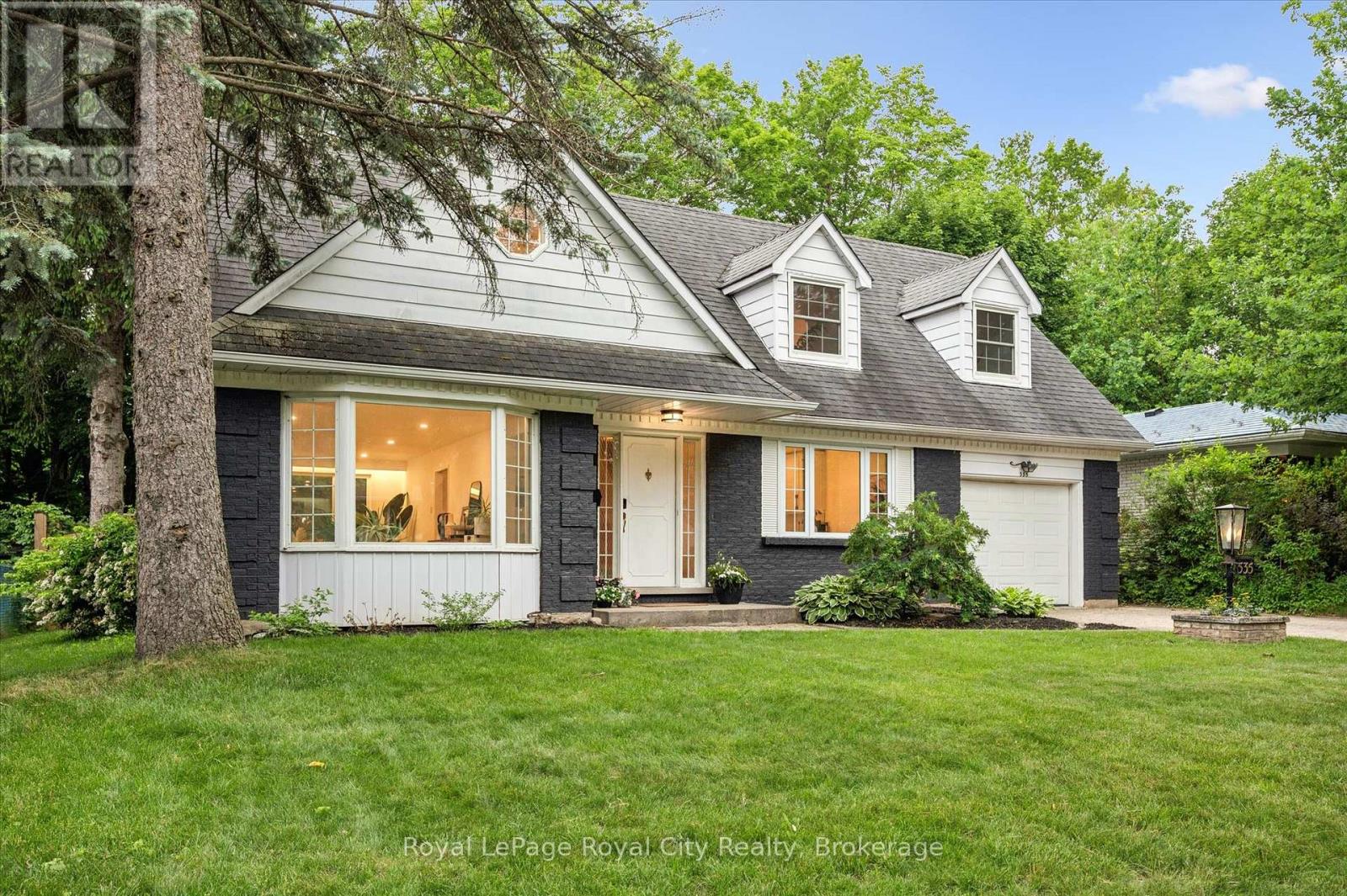 535 Sprucehill Avenue, Waterloo, Ontario  N2L 4V8 - Photo 2 - X13459364