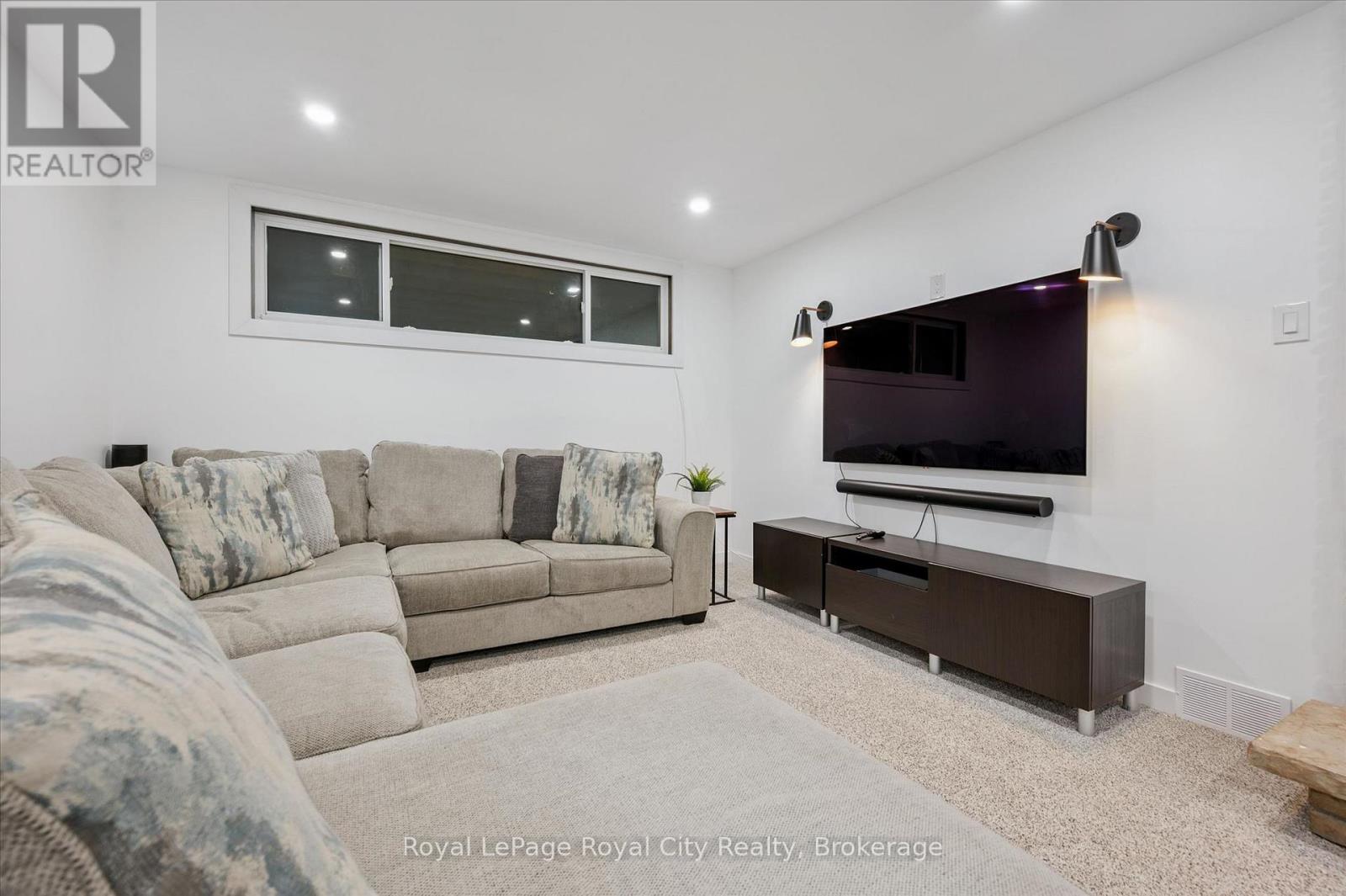 535 Sprucehill Avenue, Waterloo, Ontario  N2L 4V8 - Photo 33 - X13459364