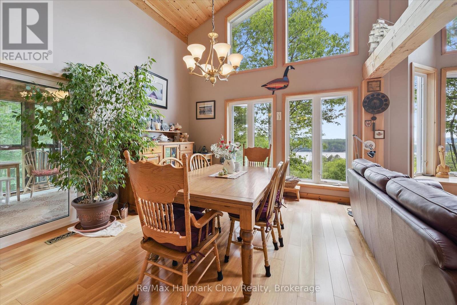 1497 Fox Point Road, Lake Of Bays, Ontario  P0A 1H0 - Photo 18 - X13459608