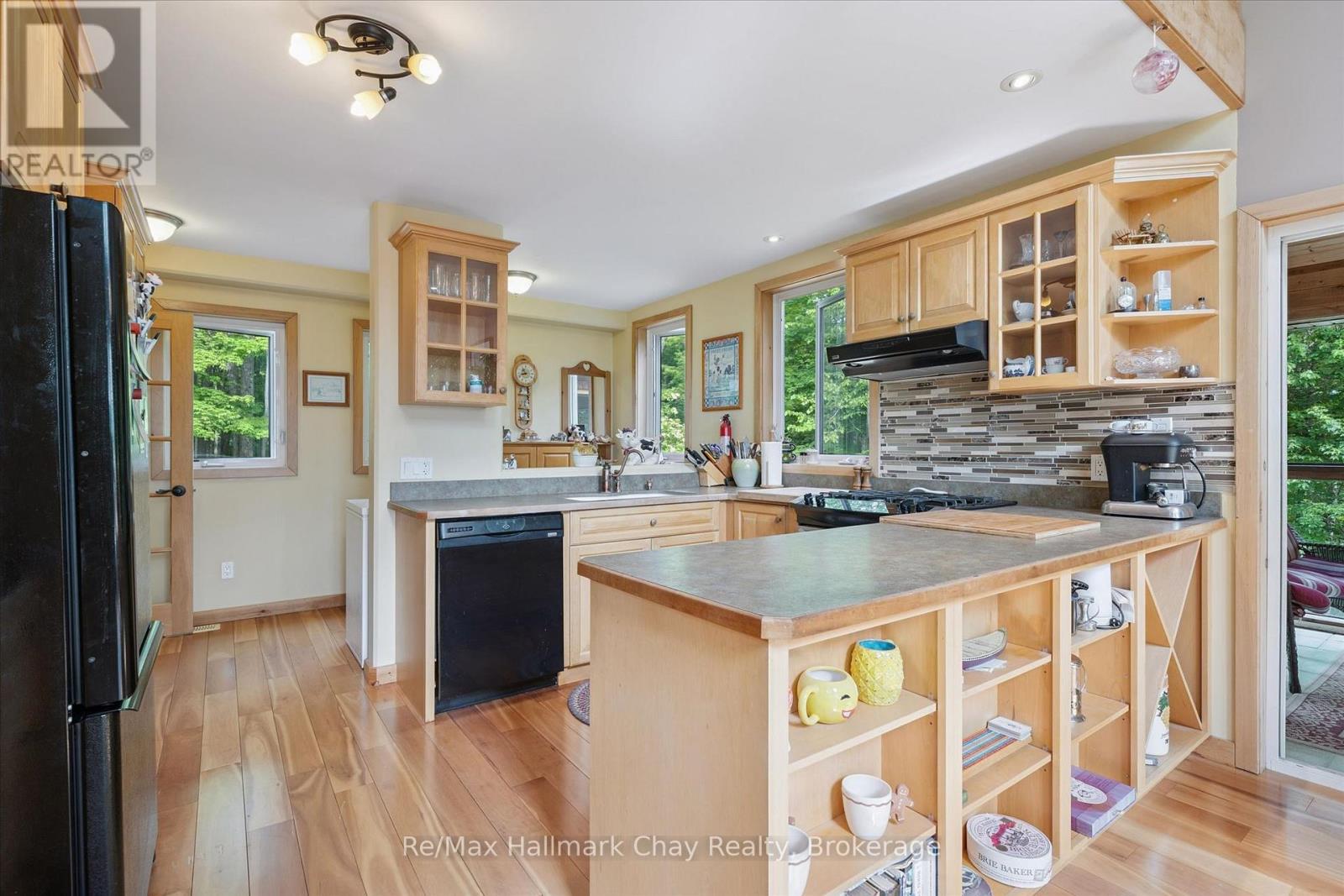 1497 Fox Point Road, Lake Of Bays, Ontario  P0A 1H0 - Photo 19 - X13459608