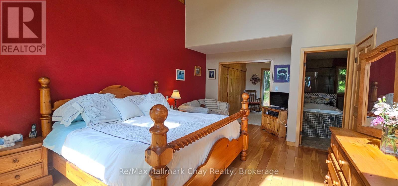 1497 Fox Point Road, Lake Of Bays, Ontario  P0A 1H0 - Photo 22 - X13459608