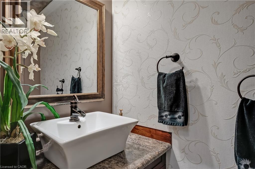 2407 Hemlock Court, Burlington, Ontario  L7M 1X7 - Photo 14 - 40837635