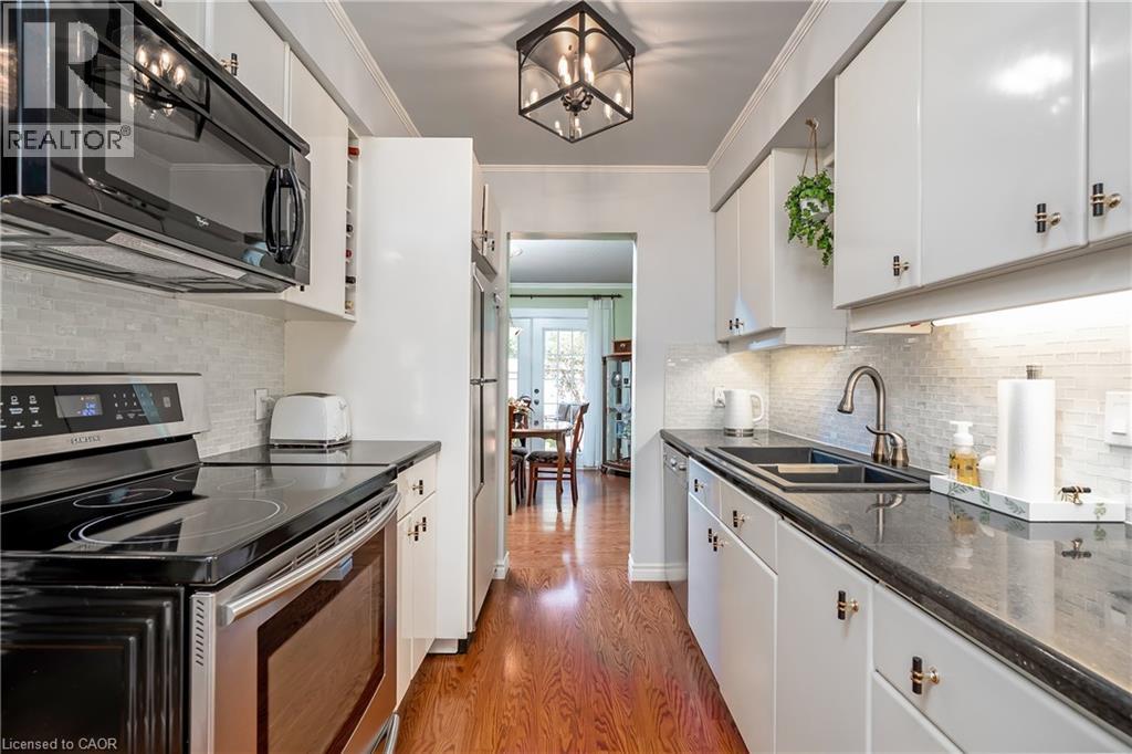2407 Hemlock Court, Burlington, Ontario  L7M 1X7 - Photo 6 - 40837635