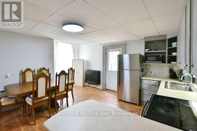 11 Edward Street W, Clearview, Ontario  L0M 1G0 - Photo 11 - S13460000