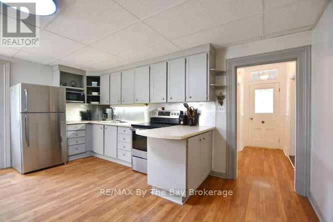 11 Edward Street W, Clearview, Ontario  L0M 1G0 - Photo 6 - S13460000