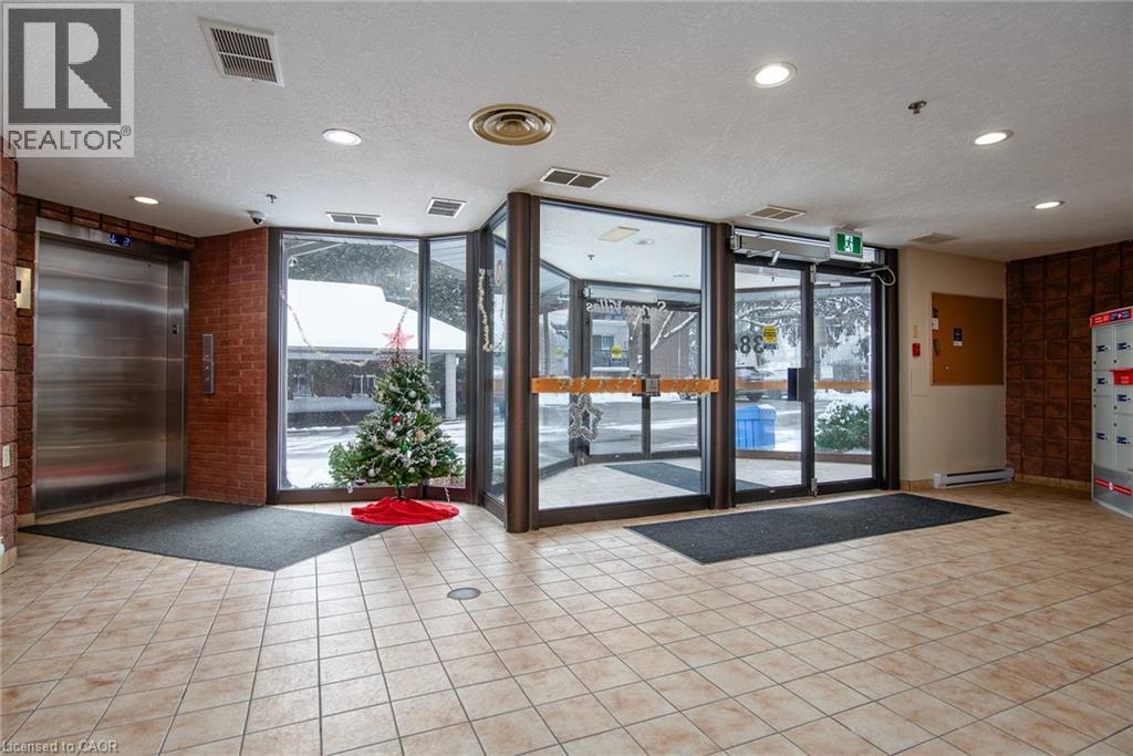 384 W Erb Street Unit# 207, Waterloo, Ontario  N2L 1W6 - Photo 35 - 40840713