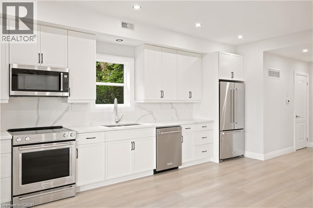 129 St George Street, Kitchener, Ontario  N2G 2T2 - Photo 4 - 40840229