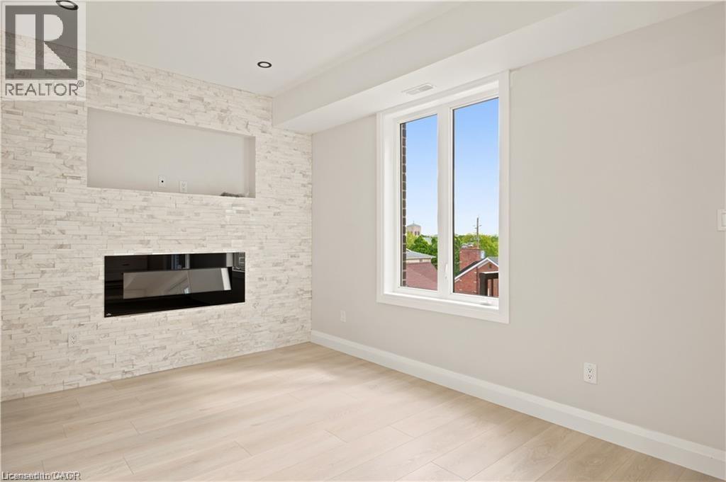 129 St George Street, Kitchener, Ontario  N2G 2T2 - Photo 9 - 40840229
