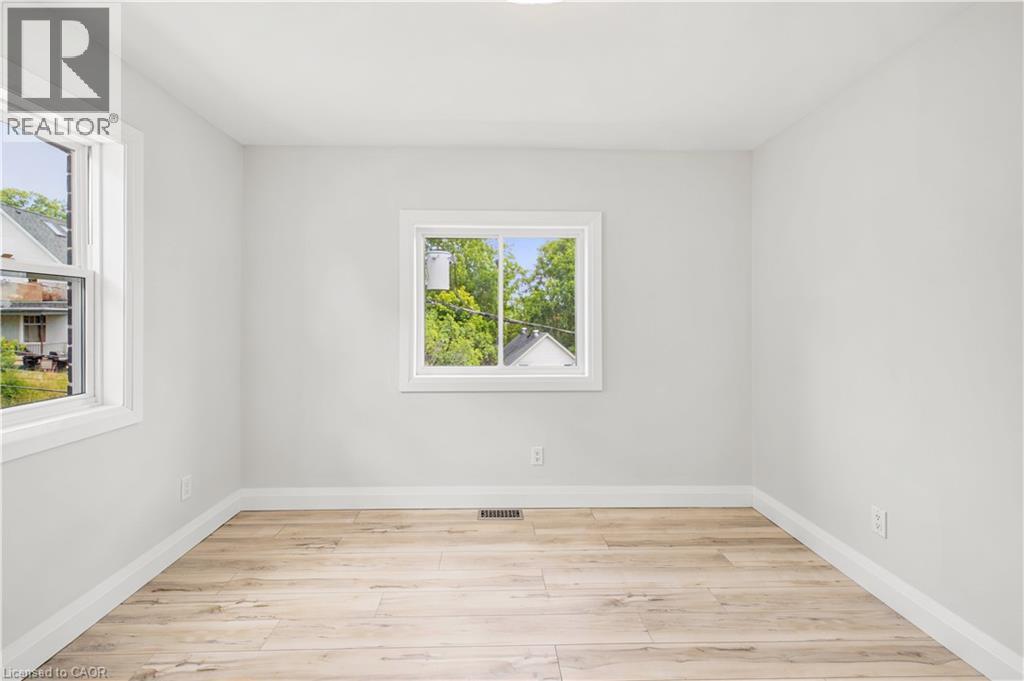 131 St George Street, Kitchener, Ontario  N2G 2T2 - Photo 17 - 40840197
