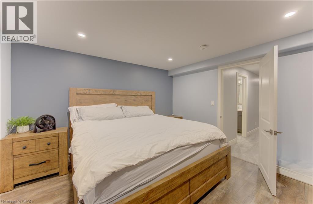 127 Strathcona Crescent, Kitchener, Ontario  N2B 2W8 - Photo 44 - 40840981