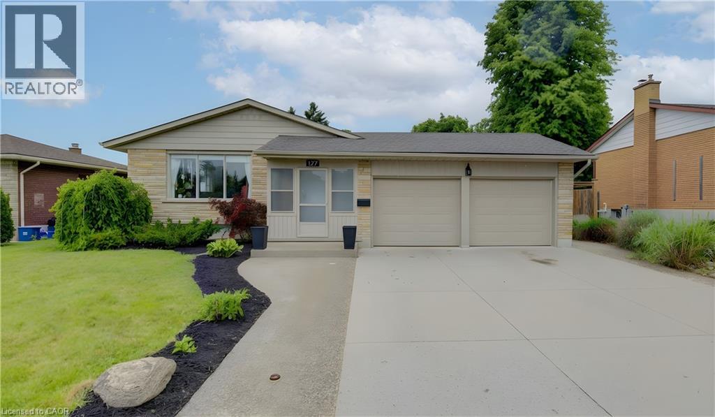 127 Strathcona Crescent, Kitchener, Ontario  N2B 2W8 - Photo 3 - 40840980