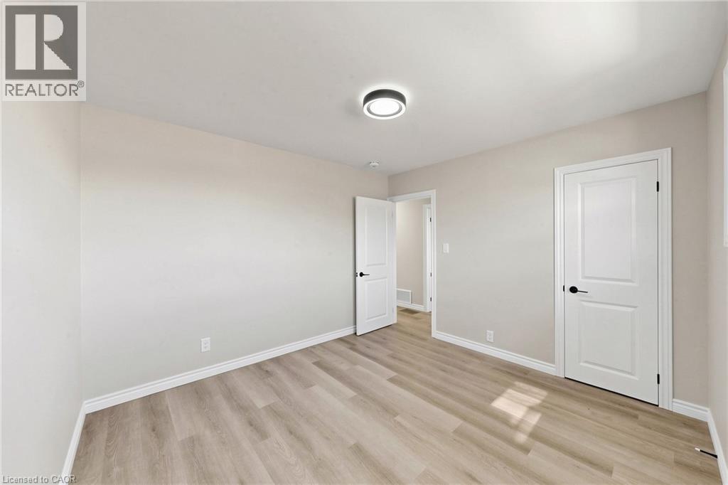 28 Warren Avenue, Hamilton, Ontario  L9A 3C6 - Photo 11 - 40840986