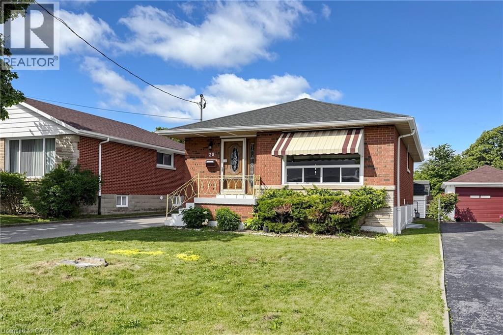 28 Warren Avenue, Hamilton, Ontario  L9A 3C6 - Photo 2 - 40840986