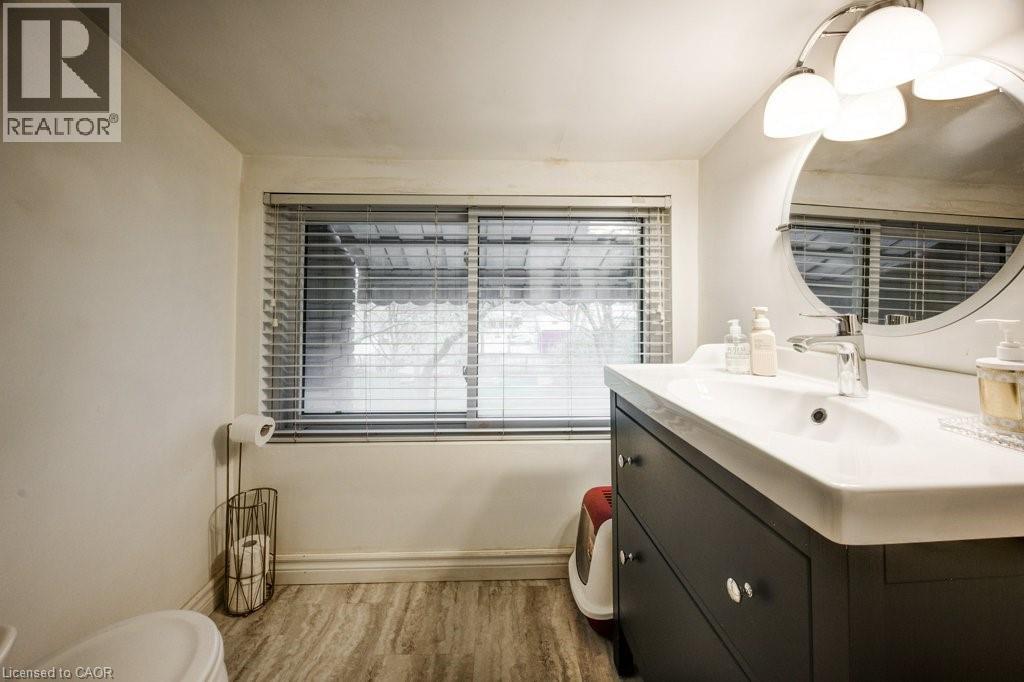 57 Glasgow Street, Kitchener, Ontario  N2G 2G8 - Photo 25 - 40840925