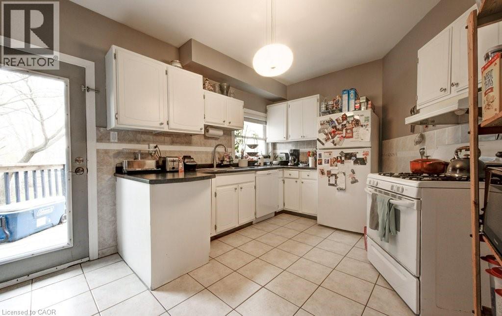 57 Glasgow Street, Kitchener, Ontario  N2G 2G8 - Photo 8 - 40840925