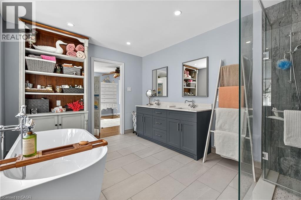 5590 Blind Line, Burlington, Ontario  L7P 0B2 - Photo 18 - 40840210