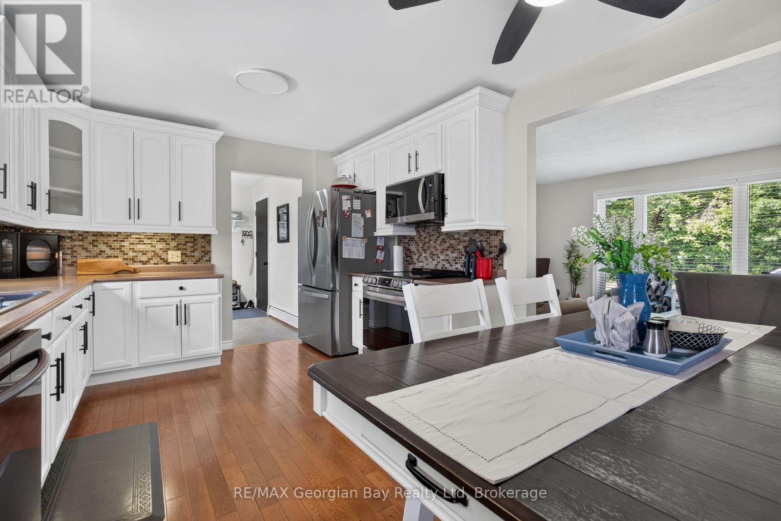 71 Lorne Avenue, Penetanguishene, Ontario  L9M 1H8 - Photo 12 - S13461008