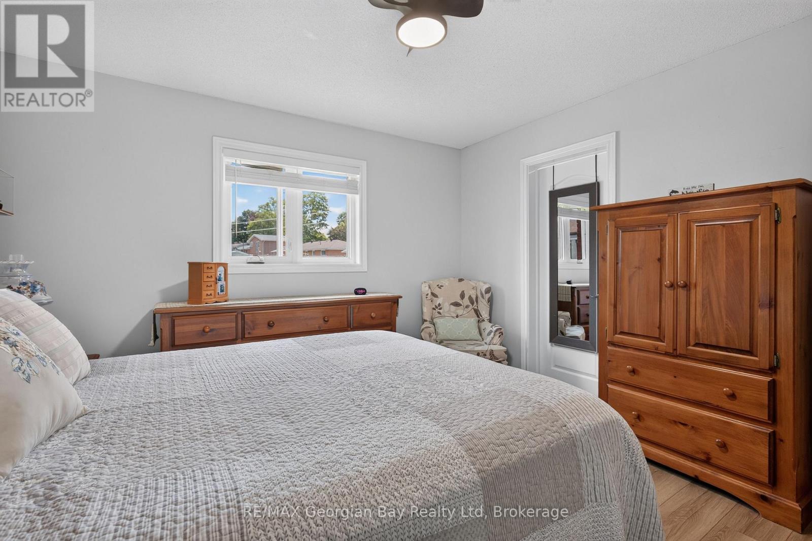 71 Lorne Avenue, Penetanguishene, Ontario  L9M 1H8 - Photo 17 - S13461008