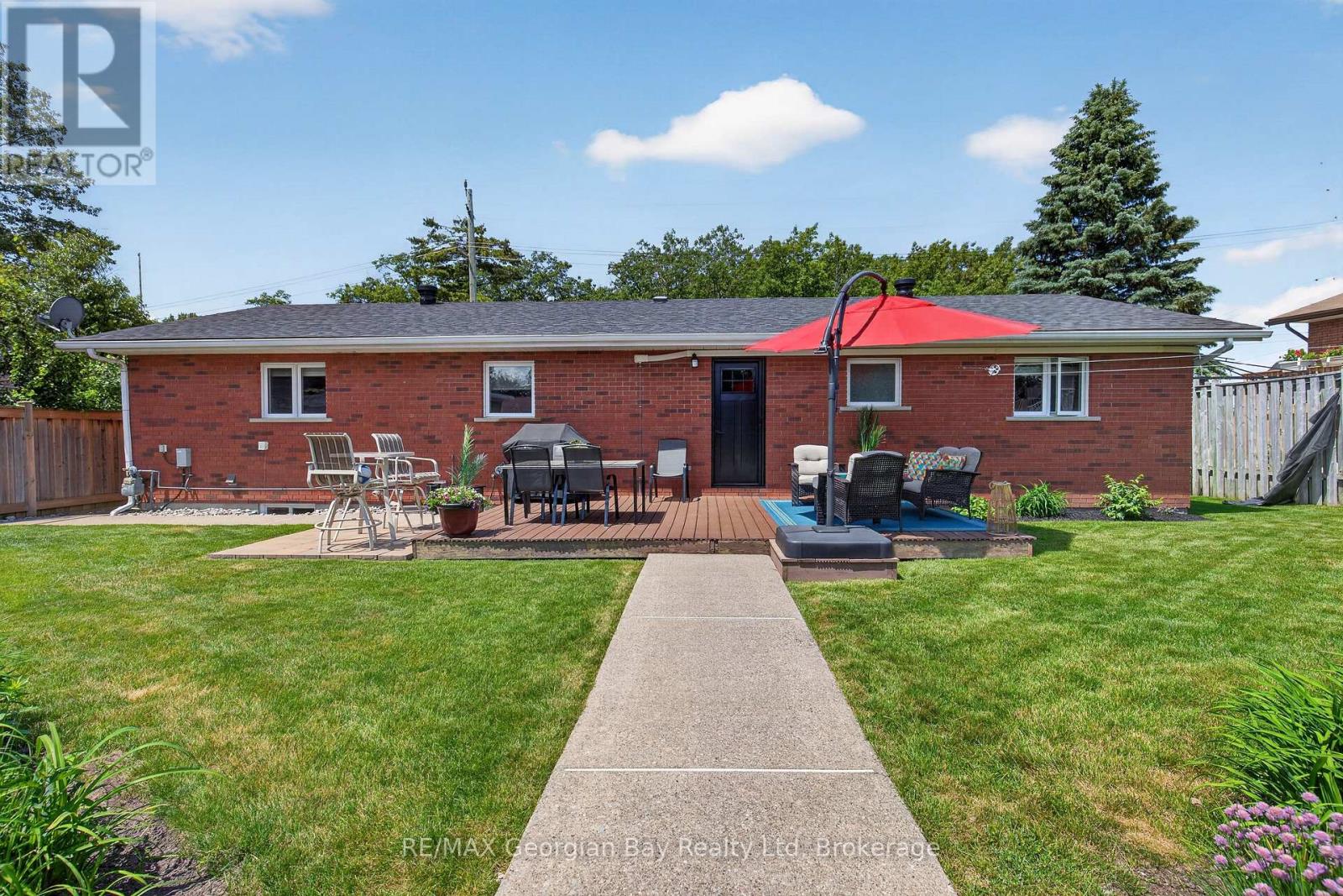 71 Lorne Avenue, Penetanguishene, Ontario  L9M 1H8 - Photo 38 - S13461008