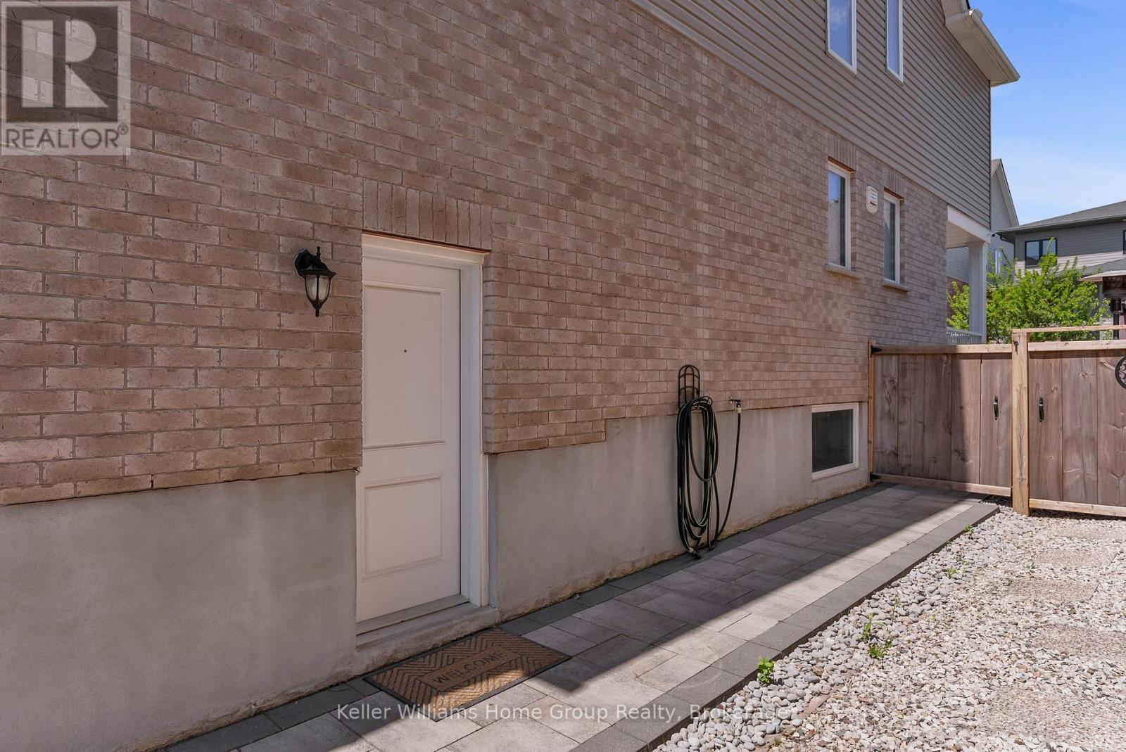 121 Lovett Lane, Guelph, Ontario  N1G 0H1 - Photo 43 - X13461230