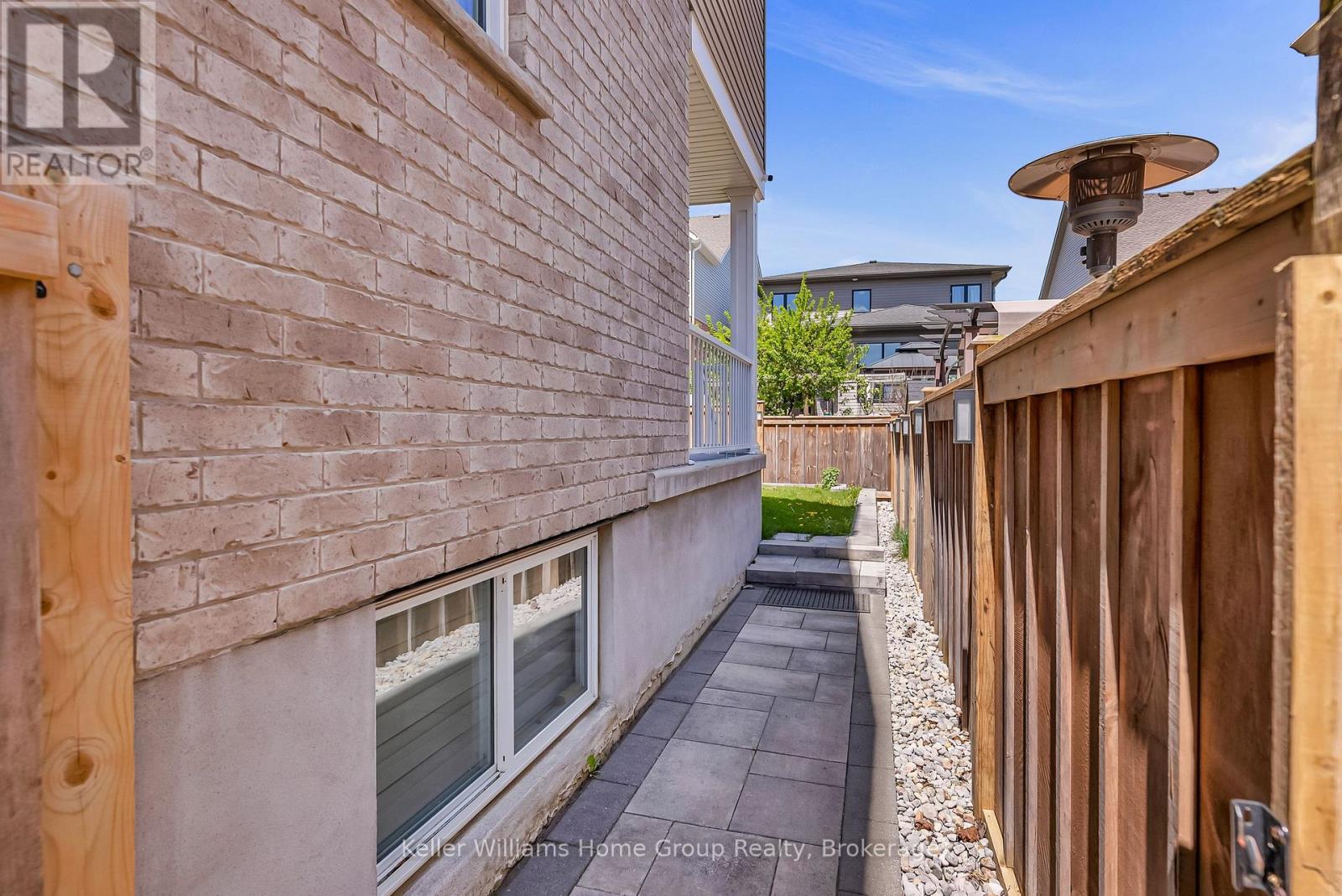 121 Lovett Lane, Guelph, Ontario  N1G 0H1 - Photo 44 - X13461230