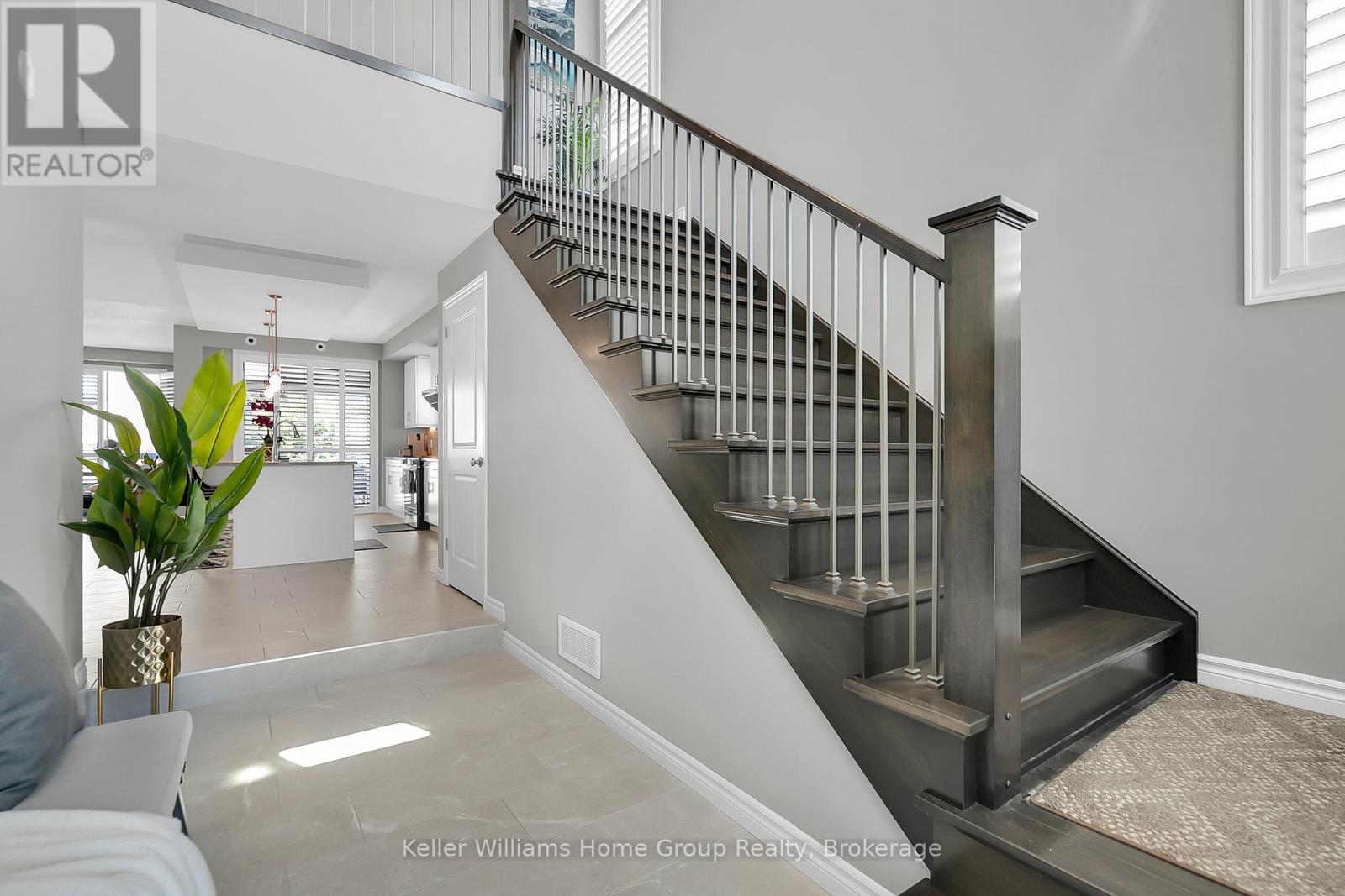 121 Lovett Lane, Guelph, Ontario  N1G 0H1 - Photo 6 - X13461230