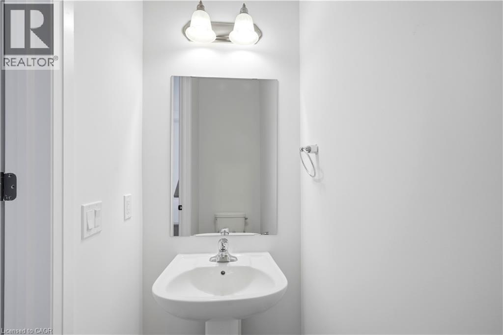 14 Hepburn Place N, Stratford, Ontario  N5A 0M3 - Photo 10 - 40839654