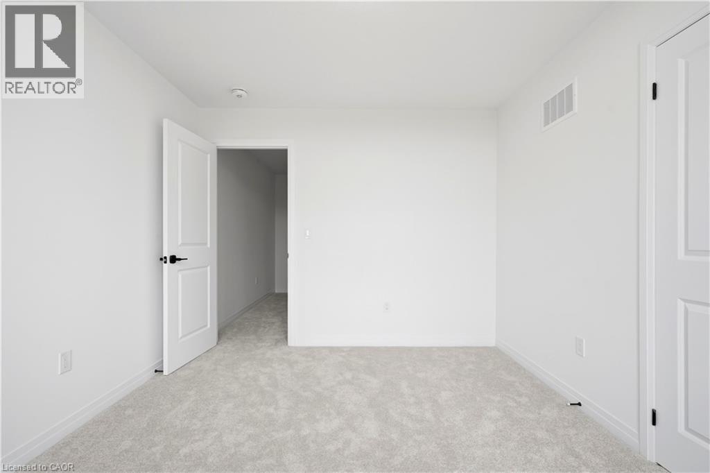 14 Hepburn Place N, Stratford, Ontario  N5A 0M3 - Photo 13 - 40839654