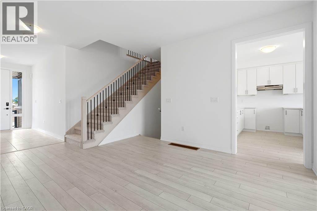 14 Hepburn Place N, Stratford, Ontario  N5A 0M3 - Photo 7 - 40839654