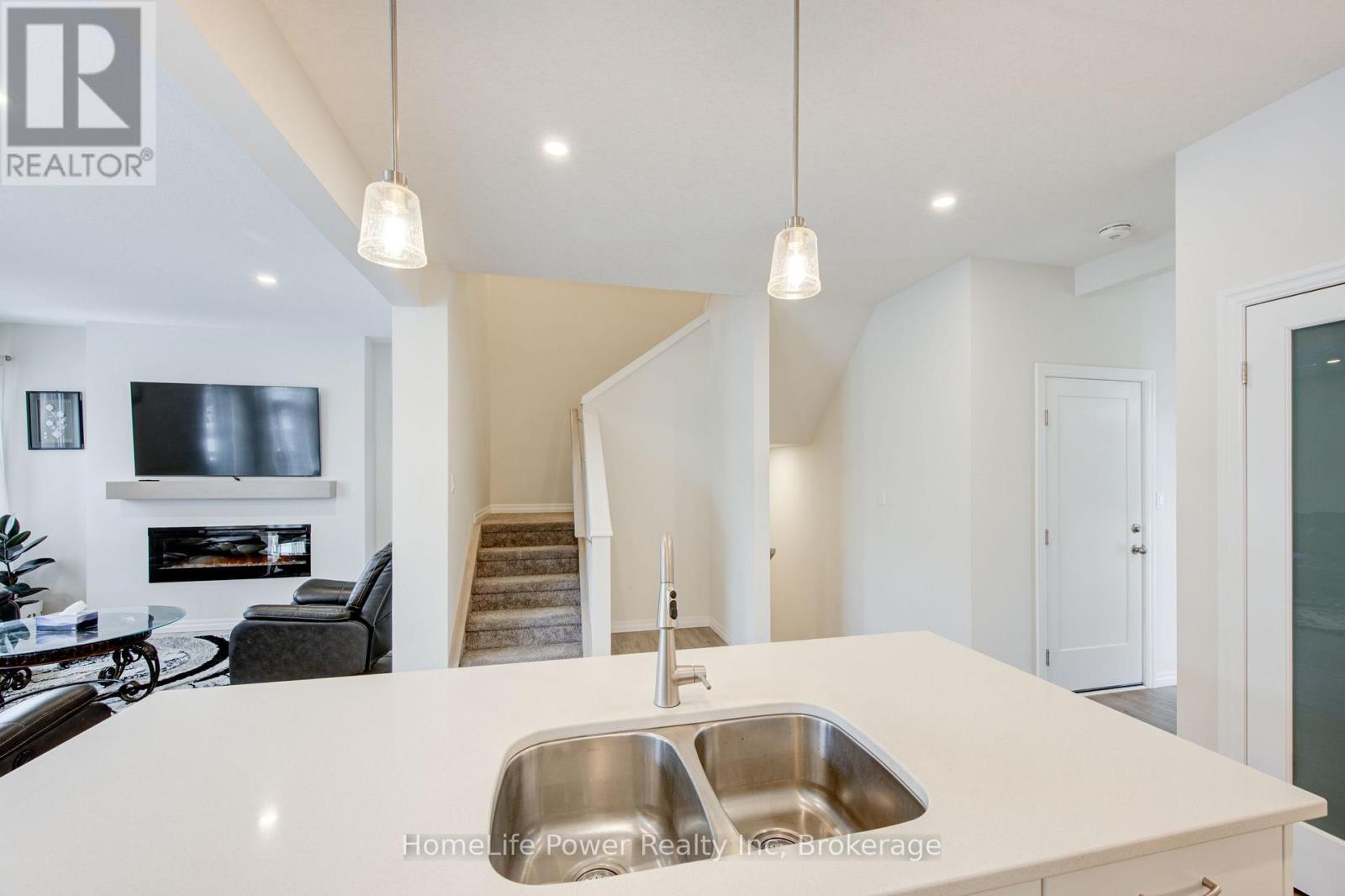 4 Braun Avenue, Tillsonburg, Ontario  N4G 0K5 - Photo 13 - X13461648