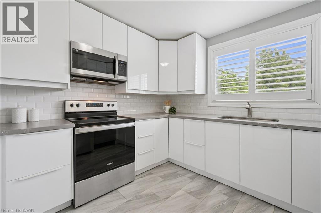 60 Elmsdale Drive Unit# 25, Kitchener, Ontario  N2E 2G4 - Photo 2 - 40840019