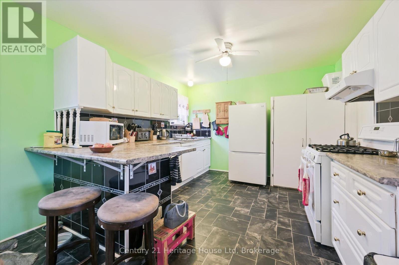 25 Fourth Avenue, Wellington North, Ontario  N0G 2K0 - Photo 16 - X13461662