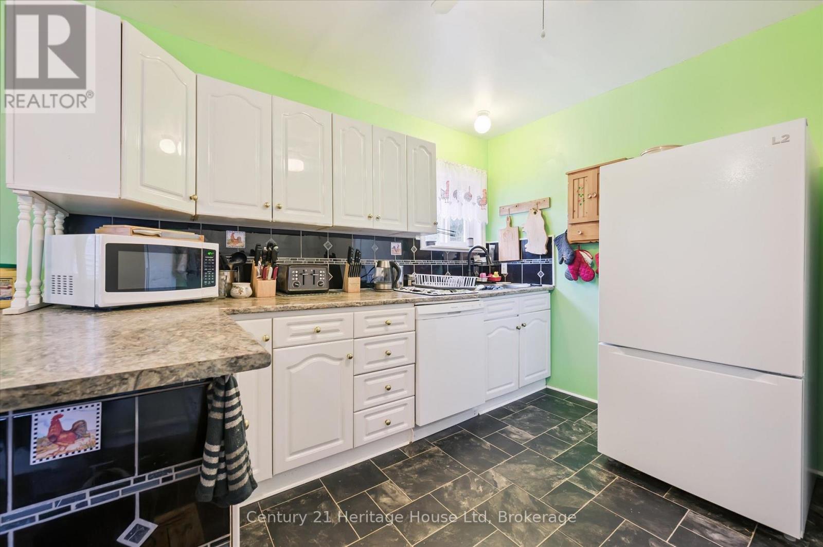 25 Fourth Avenue, Wellington North, Ontario  N0G 2K0 - Photo 17 - X13461662