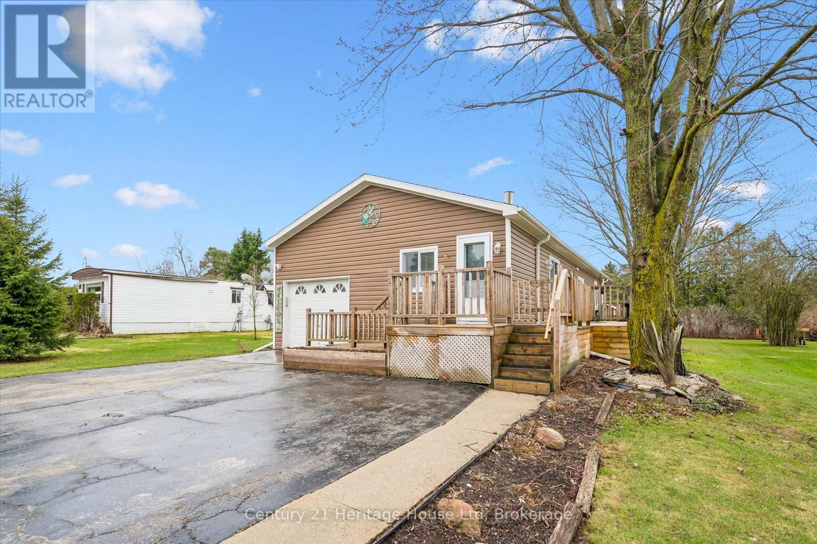 25 Fourth Avenue, Wellington North, Ontario  N0G 2K0 - Photo 3 - X13461662