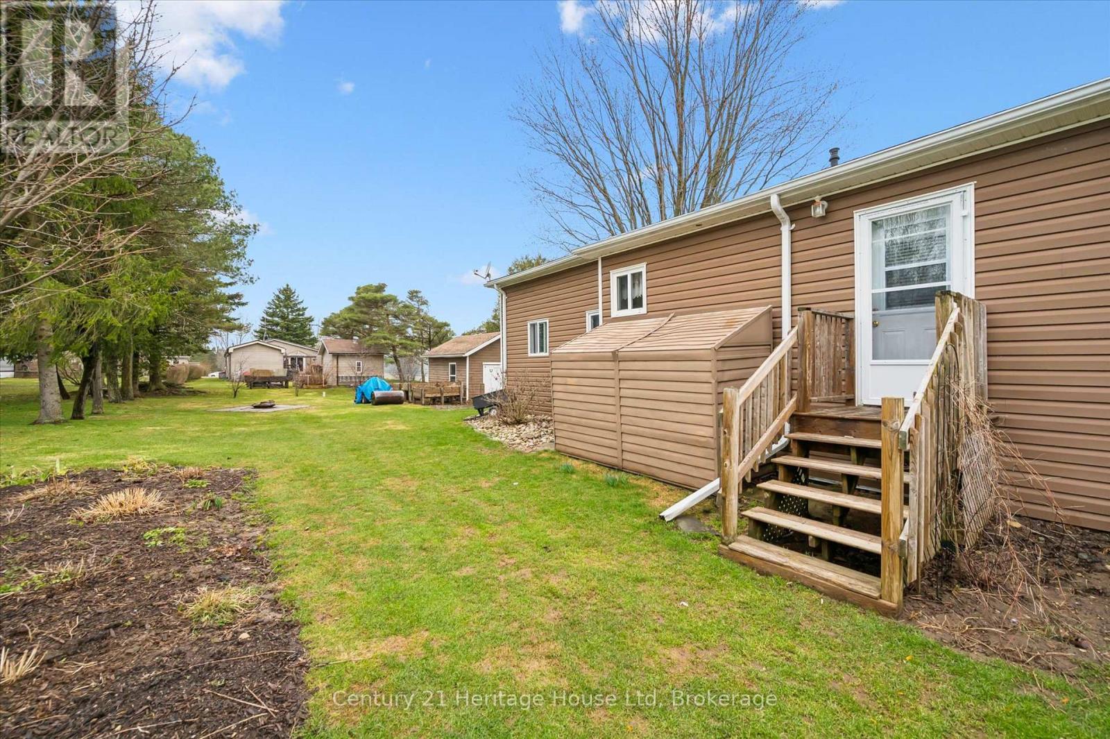 25 Fourth Avenue, Wellington North, Ontario  N0G 2K0 - Photo 33 - X13461662