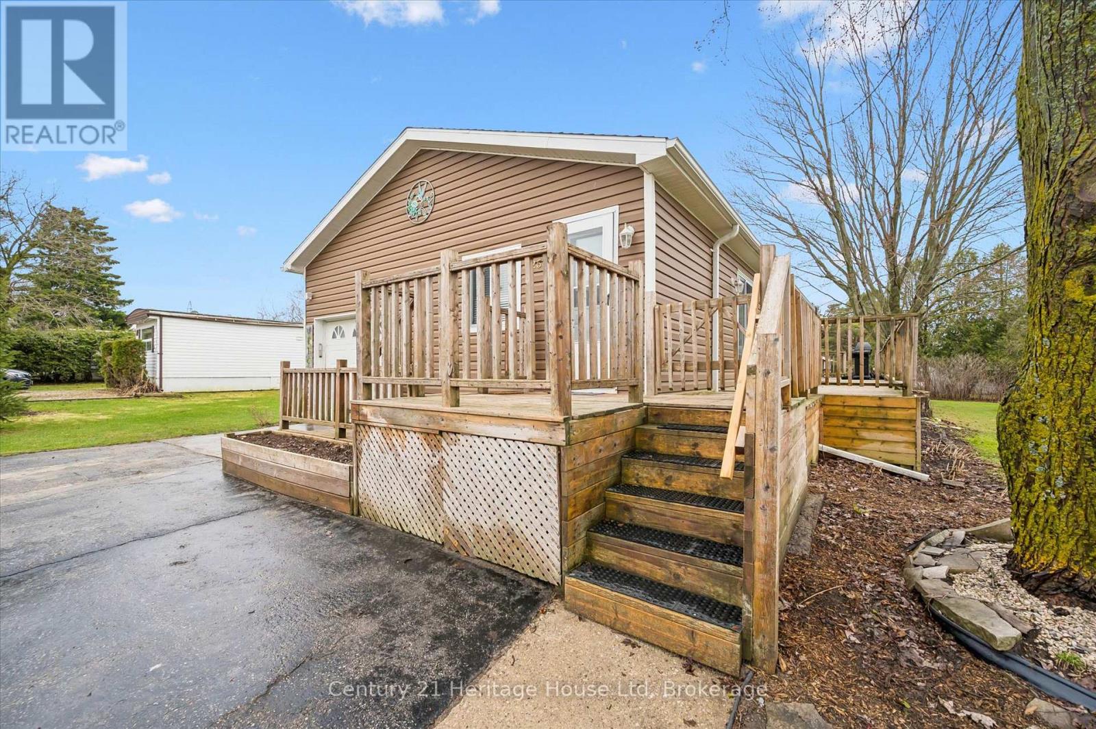 25 Fourth Avenue, Wellington North, Ontario  N0G 2K0 - Photo 4 - X13461662