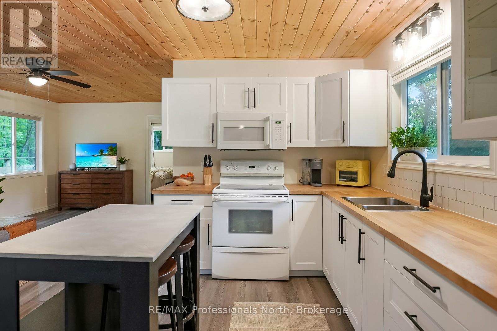 1534 Salerno Lake Road, Highlands East, Ontario  K0M 1X0 - Photo 11 - X13461928